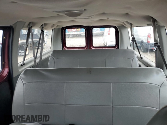 2005 Ford Econoline Passenger XL z VIN 1FMRE11W15HB11789, wystawiony jako Copart lot #64285275 z przebiegiem 148 953 mil mil oraz Czysty tytuł • Clean title. Historia ofert i sprzedaży dostępna na DreamBid. Obrazek 10.
