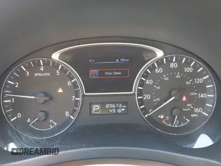 2015 Nissan Altima 2.5 SV with VIN 1N4AL3AP1FC171037, listed as a IAAI auction lot 42127356 with 89,673 mi miles. Bid and sale history available at carsss.com. Image 7.