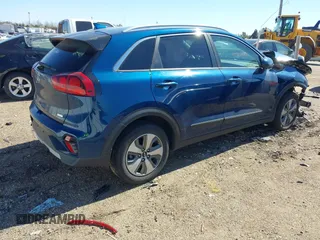 2020 Kia Niro LX with VIN KNDCB3LC9L5368912, listed as a IAAI auction lot 41749765 with 79,545 mi miles. Bid and sale history available at carsss.com. Image 4.