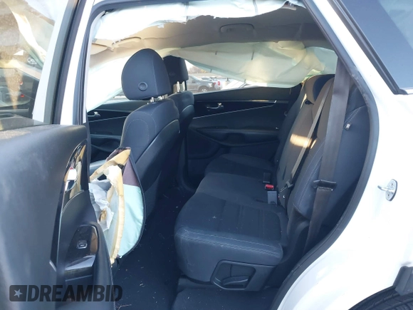 2018 Kia Sorento LX with VIN 5XYPG4A52JG354741, listed as a IAAI auction lot 41626561 with 91,242 mi miles and . Bid and sale history available at DreamBid. Image 8.