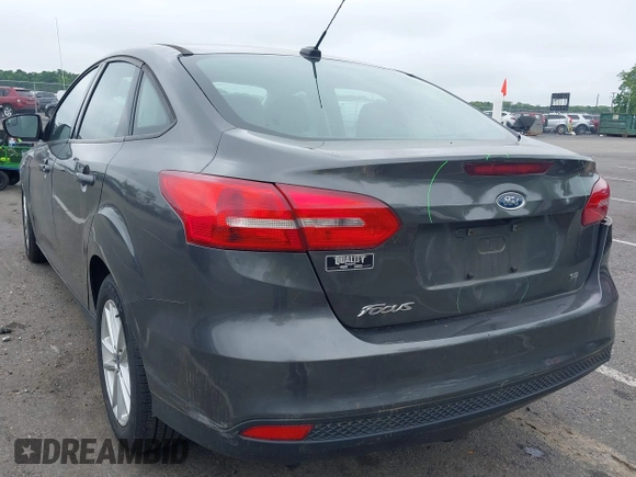 2015 Ford Focus SE с VIN 1FADP3F2XFL353236, выставлен на аукционе IAAI как лот 42258202 с пробегом 28 606 миль миль и . История ставок и продаж доступна на DreamBid. Изображение 3.