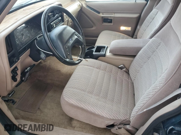 1994 Ford Explorer Eddie Bauer z VIN 1FMDU34X3RUC19020, wystawiony jako Copart lot #79036644 z przebiegiem 423 988 mil mil oraz Szkoda całkowita • Salvage title. Historia ofert i sprzedaży dostępna na DreamBid. Obrazek 7.