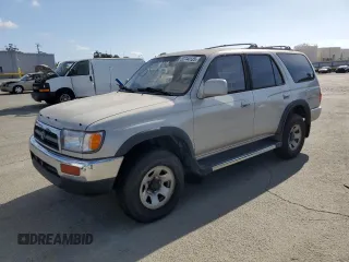 1998 Toyota 4Runner SR5 z VIN JT3GN86R2W0088227, wystawiony jako Copart lot #53744125 z przebiegiem 308 010 mil mil oraz Czysty tytuł • Clean title. Historia ofert i sprzedaży dostępna na DreamBid. Obrazek 1.