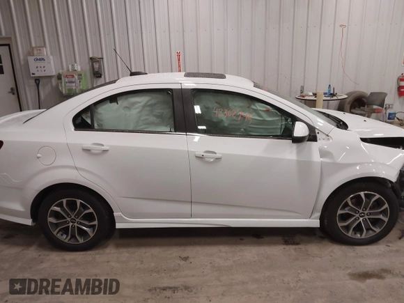 2019 Chevrolet Sonic LT с VIN 1G1JD5SB3K4148085, выставлен на аукционе IAAI как лот 42362745 с пробегом 140 839 миль миль и . История ставок и продаж доступна на DreamBid. Изображение 13.