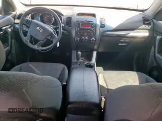 2011 Kia Sorento LX with VIN 5XYKT3A1XBG144869, listed as a Copart auction lot 52921865 with 186,896 mi miles and Salvage Title. Bid and sale history available at carsss.com. Image 8.