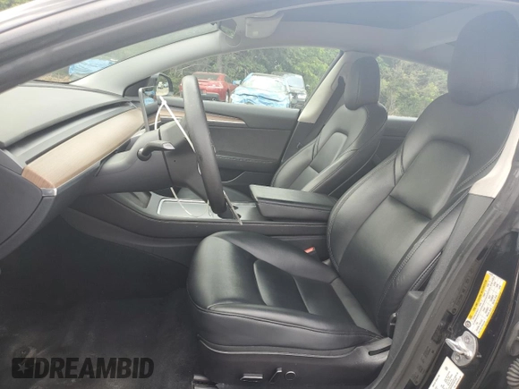 2023 Tesla Model 3 z VIN 5YJ3E1EAXPF451972, wystawiony jako Copart lot #60165475 z przebiegiem 104 902 mil mil oraz Czysty tytuł • Clean title. Historia ofert i sprzedaży dostępna na DreamBid. Obrazek 7.