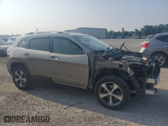 2019 Jeep Cherokee Limited with VIN 1C4PJMDX1KD270733, listed as a Copart auction lot 64125345 with 105,840 mi miles and Salvage title. Bid and sale history available at DreamBid. Image 4.