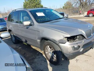 2006 BMW X5 3.0i with VIN 5UXFA13576LY40688, listed as a IAAI auction lot 41901860 with 263,997 mi miles. Bid and sale history available at carsss.com. Image 1.