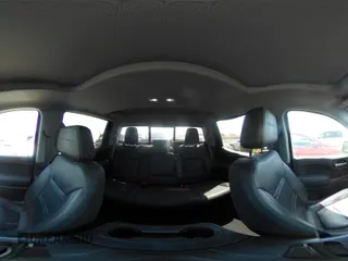 2019 GMC Sierra 1500 Denali z VIN 1GTU9FEL5KZ387012, wystawiony jako IAAI lot #42002743 z przebiegiem 124 718 mil mil oraz . Historia ofert i sprzedaży dostępna na DreamBid. Obrazek 18.