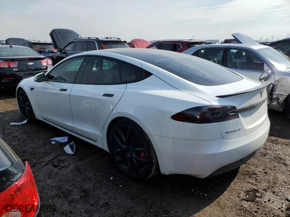 2018 Tesla Model S 75D with VIN 5YJSA1E40JF261316, listed as a Copart auction lot 47274485 with 121530 miles and Salvage Title. Bid and sale history available at carsss.com. Image 2.