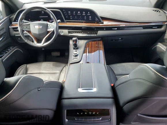 2022 Cadillac Escalade z VIN 1GYS3KKL1NR278826, wystawiony jako Copart lot #45399494 z przebiegiem 62 268 mil mil oraz Szkoda całkowita • Salvage title. Historia ofert i sprzedaży dostępna na DreamBid. Obrazek 8.