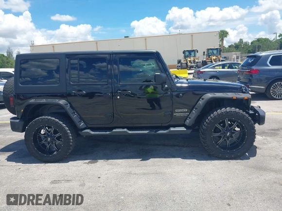2016 Jeep Wrangler Unlimited Sport z VIN 1C4BJWDG4GL327638, wystawiony jako IAAI lot #42494615 z przebiegiem 139 371 mil mil oraz . Historia ofert i sprzedaży dostępna na DreamBid. Obrazek 13.