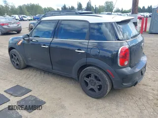 2012 MINI Countryman S with VIN WMWZC5C59CWM12757, listed as a IAAI auction lot 42276546 with 159,772 mi miles and . Bid and sale history available at DreamBid. Image 3.
