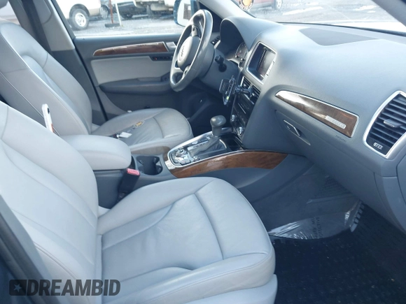 2015 Audi Q5 Premium Plus с VIN WA1DGAFP1FA006460, выставлен на аукционе IAAI как лот 40900762 с пробегом 121 611 миль миль и . История ставок и продаж доступна на DreamBid. Изображение 5.