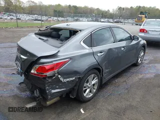 2014 Nissan Altima 2.5 with VIN 1N4AL3APXEC182763, listed as a IAAI auction lot 41943003 with 246,706 mi miles. Bid and sale history available at carsss.com. Image 4.