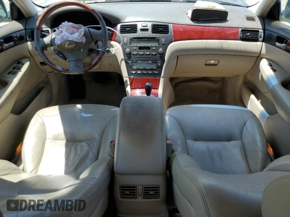 2002 Lexus ES 300 with VIN JTHBF30G425018138, listed as a Copart auction lot 56923484 with 101,173 mi miles and Salvage Title. Bid and sale history available at DreamBid. Image 8.