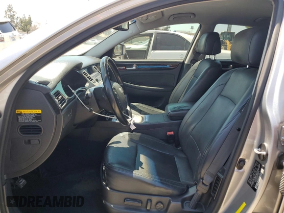 2013 Hyundai Genesis 3.8L z VIN KMHGC4DD7DU248394, wystawiony jako Copart lot #56650615 z przebiegiem 240 189 mil mil oraz Czysty tytuł • Clean title. Historia ofert i sprzedaży dostępna na DreamBid. Obrazek 7.