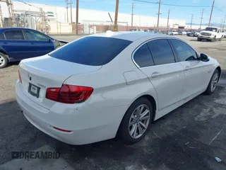 2016 BMW 5 Series 528i z VIN WBA5A5C59GG351835, wystawiony jako IAAI lot #41398573 z przebiegiem 128 214 mil mil oraz . Historia ofert i sprzedaży dostępna na DreamBid. Obrazek 4.