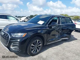 2021 Audi Q5 Premium with VIN WA1AAAFY0M2004865, listed as a IAAI auction lot 41935666 with 1 mi miles. Bid and sale history available at carsss.com. Image 6.