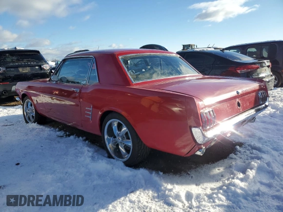 1966 Ford Mustang z VIN 6R07A104047, wystawiony jako Copart lot #85486364 z przebiegiem Nie podano mil oraz Szkoda całkowita • Salvage title. Historia ofert i sprzedaży dostępna na DreamBid. Obrazek 2.