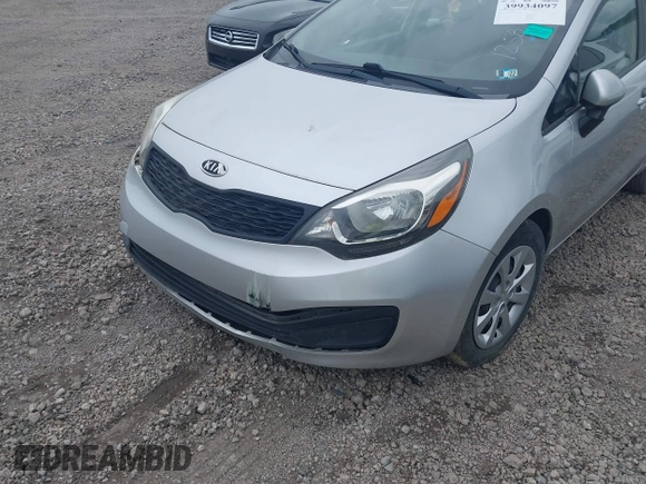 2013 Kia Rio LX z VIN KNADM4A33D6111258, wystawiony jako IAAI lot #39934097 z przebiegiem 53 008 mil mil oraz . Historia ofert i sprzedaży dostępna na DreamBid. Obrazek 14.