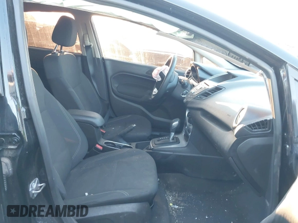 2018 Ford Fiesta SE with VIN 3FADP4BJ0JM121836, listed as a IAAI auction lot 41575608 with 74,010 mi miles. Bid and sale history available at carsss.com. Image 5.