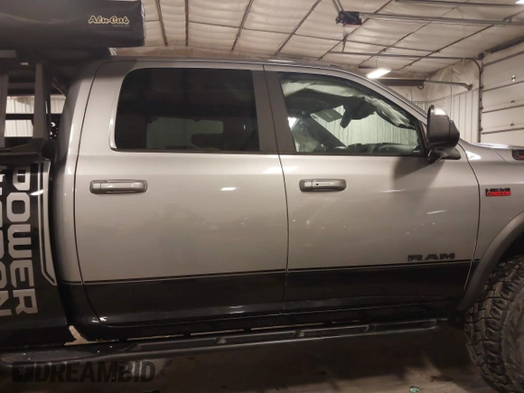 2020 Ram 2500 Power Wagon with VIN 3C6TR5EJ9LG163156, listed as a IAAI auction lot 40783332 with 27,950 mi miles. Bid and sale history available at carsss.com. Image 14.