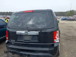 2015 Honda Pilot EX-L z VIN 5FNYF3H57FB019710, wystawiony jako IAAI lot #41553589 z przebiegiem 163 687 mil mil oraz . Historia ofert i sprzedaży dostępna na DreamBid. Obrazek 16.