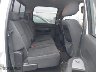 2008 Chevrolet Silverado 1500 LT w/1LT with VIN 2GCEK13MX81133448, listed as a IAAI auction lot 41490543 with 244,563 mi miles. Bid and sale history available at carsss.com. Image 8.