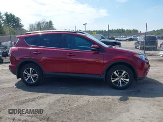 2018 Toyota RAV4 XLE with VIN 2T3RFREVXJW791889, listed as a IAAI auction lot 42021099 with 33,292 mi miles. Bid and sale history available at carsss.com. Image 13.