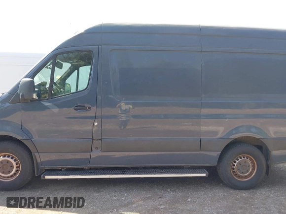 2019 Mercedes-Benz Sprinter Cargo with VIN WD4PF0CD6KP044032, listed as a IAAI auction lot 42103249 with 117,121 mi miles. Bid and sale history available at carsss.com. Image 14.