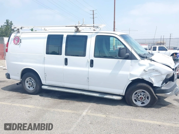 2014 GMC Savana Cargo z VIN 1GTW7FCA2E1903829, wystawiony jako IAAI lot #42432718 z przebiegiem 133 981 mil mil oraz . Historia ofert i sprzedaży dostępna na DreamBid. Obrazek 13.