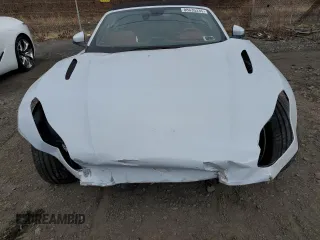 2020 Aston Martin DB11 z VIN SCFRMFCW3LGM08827, wystawiony jako Copart lot #88635335 z przebiegiem Nie podano mil oraz Szkoda całkowita • Salvage title. Historia ofert i sprzedaży dostępna na DreamBid. Obrazek 5.