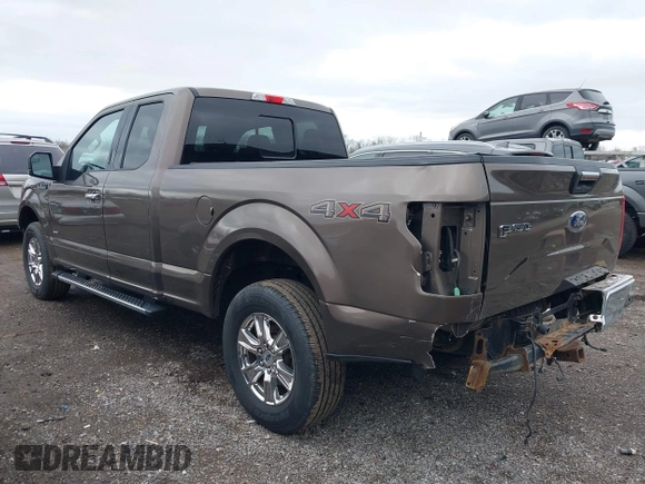 2016 Ford F-150 XLT with VIN 1FTEX1EP7GFC98017, listed as a IAAI auction lot 41913333 with 75,256 mi miles. Bid and sale history available at carsss.com. Image 3.