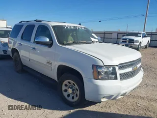 2009 Chevrolet Tahoe 2LT z VIN 1GNFC23039R303489, wystawiony jako IAAI lot #41632445 z przebiegiem 322 497 mil mil oraz . Historia ofert i sprzedaży dostępna na DreamBid. Obrazek 1.