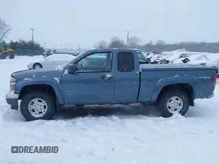 2006 GMC Canyon SLE Z71 z VIN 1GTDS196568168235, wystawiony jako IAAI lot #41399545 z przebiegiem 119 533 mil mil oraz . Historia ofert i sprzedaży dostępna na DreamBid. Obrazek 14.