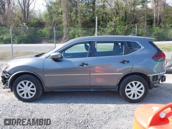 2018 Nissan Rogue SV with VIN KNMAT2MVXJP519711, listed as a IAAI auction lot 41961816 with 216,545 mi miles and . Bid and sale history available at carsss.com. Image 15.