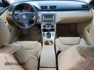 2008 Volkswagen Passat Komfort z VIN WVWAK73C38P090731, wystawiony jako Copart lot #47819845 z przebiegiem 150 608 mil mil oraz Szkoda całkowita • Salvage title. Historia ofert i sprzedaży dostępna na DreamBid. Obrazek 8.