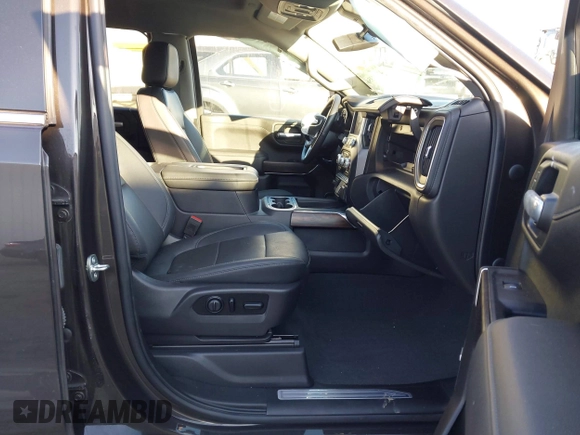 2021 GMC Sierra 1500 SLT z VIN 3GTU9DED9MG176881, wystawiony jako IAAI lot #41140356 z przebiegiem 21 553 mil mil oraz . Historia ofert i sprzedaży dostępna na DreamBid. Obrazek 5.