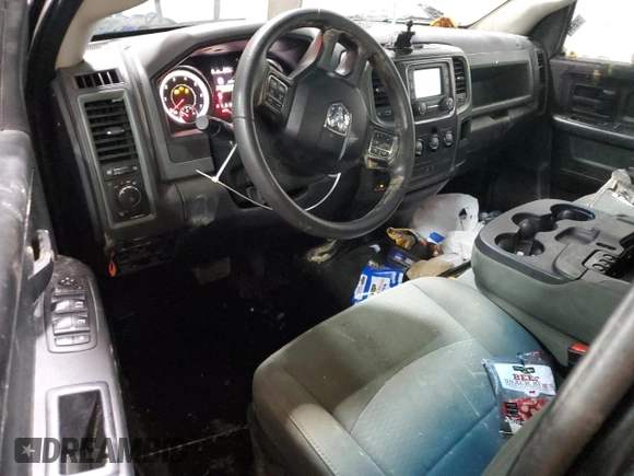 2018 Ram 1500 Express z VIN 1C6RR7KT3JS116514, wystawiony jako Copart lot #43818905 z przebiegiem 165 552 mil mil oraz Szkoda całkowita • Salvage title. Historia ofert i sprzedaży dostępna na DreamBid. Obrazek 8.