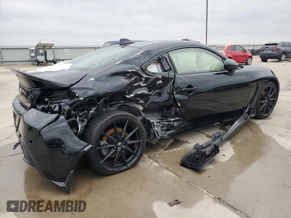 2024 Toyota 86 Premium with VIN JF1ZNBE14R8757705, listed as a Copart auction lot 88110395 with 15,128 mi miles and Salvage Title. Bid and sale history available at DreamBid. Image 3.