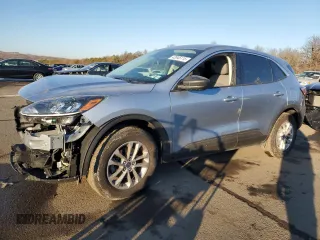 2022 Ford Escape SE with VIN 1FMCU9G69NUA99171, listed as a Copart auction lot 42645115 with 15,723 mi miles and Salvage Title. Bid and sale history available at DreamBid. Image 1.
