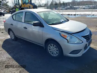 2015 Nissan Versa S Plus with VIN 3N1CN7AP9FL953288, listed as a IAAI auction lot 41574390 with 84,704 mi miles. Bid and sale history available at carsss.com. Image 1.