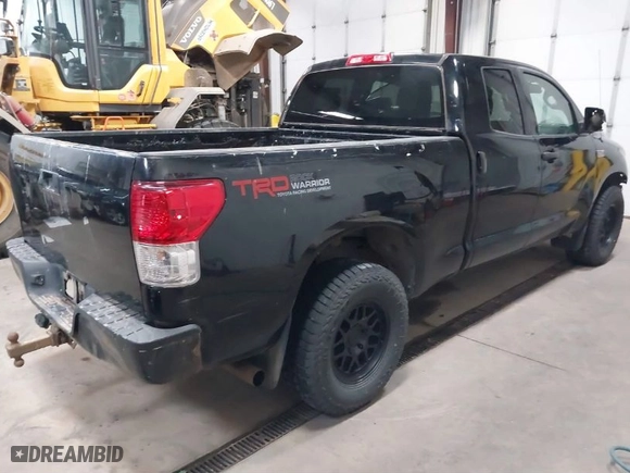 2013 Toyota Tundra 4WD Truck with VIN 5TFUW5F17DX305344, listed as a IAAI auction lot 41310441 with 291,061 mi miles. Bid and sale history available at carsss.com. Image 4.