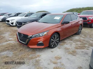2022 Nissan Altima 2.0 SR with VIN 1N4AL4CV1NN349789, listed as a IAAI auction lot 40499408 with 13,105 mi miles. Bid and sale history available at carsss.com. Image 2.