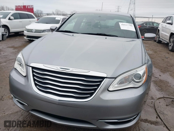 2014 Chrysler 200 LX with VIN 1C3CCBAG6EN171152, listed as a IAAI auction lot 40937790 with 141,865 mi miles. Bid and sale history available at carsss.com. Image 12.