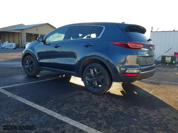 2022 Kia Sportage LX with VIN KNDPMCAC8N7021819, listed as a IAAI auction lot 41420007 with 55,000 mi miles. Bid and sale history available at carsss.com. Image 3.