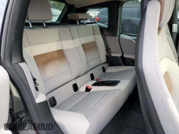 2020 BMW i3 z VIN WBY8P4C08L7G74380, wystawiony jako Copart lot #40858024 z przebiegiem 34 379 mil mil oraz . Historia ofert i sprzedaży dostępna na DreamBid. Obrazek 10.