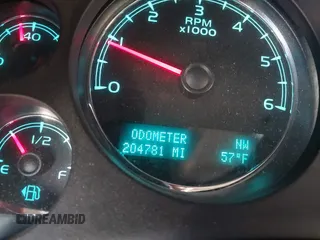 2014 Chevrolet Tahoe LT z VIN 1GNSCBE01ER190342, wystawiony jako IAAI lot #41578109 z przebiegiem 204 781 mil mil oraz . Historia ofert i sprzedaży dostępna na DreamBid. Obrazek 15.
