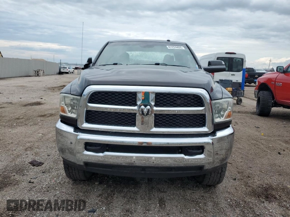 2017 Ram 2500 Tradesman z VIN 3C6UR5HL8HG590269, wystawiony jako Copart lot #61224455 z przebiegiem 65 888 mil mil oraz Szkoda całkowita • Salvage title. Historia ofert i sprzedaży dostępna na DreamBid. Obrazek 5.